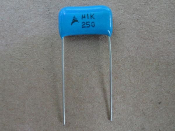 CAPACITOR POLIÉSTER - µ1K 250