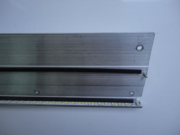 BARRA DE LEDS - SEMP TOSHIBA - LE4057I(C)