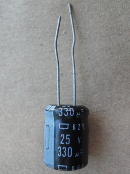 CAPACITOR ELETROLÍTICO - 330 µF - 25 V - 105°C
