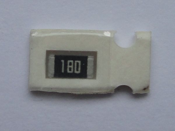 RESISTOR SMD - 180 = 18R = 18 OHM [1206]